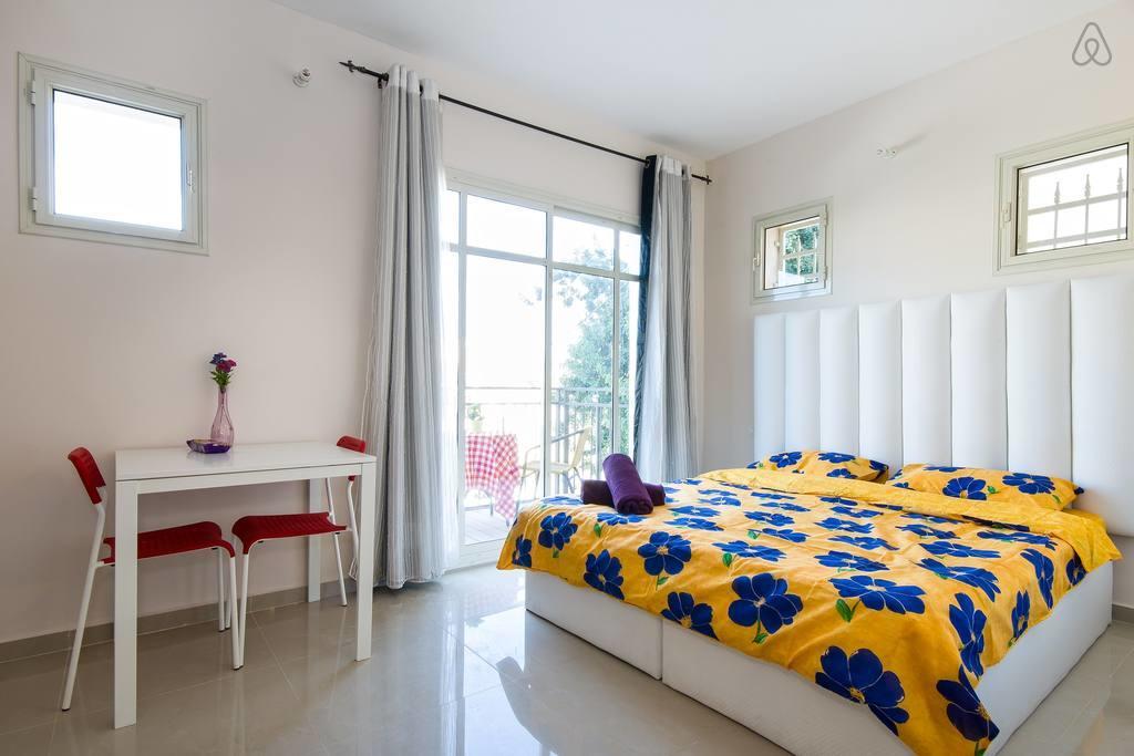Casa De Aharon Apartments Хайфа Экстерьер фото